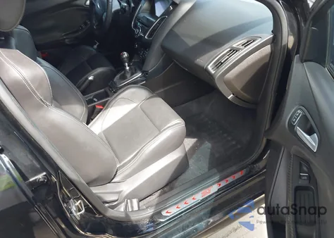 2017 Ford Focus из США, поврежденный, VIN 1FADP3L9XHL252184